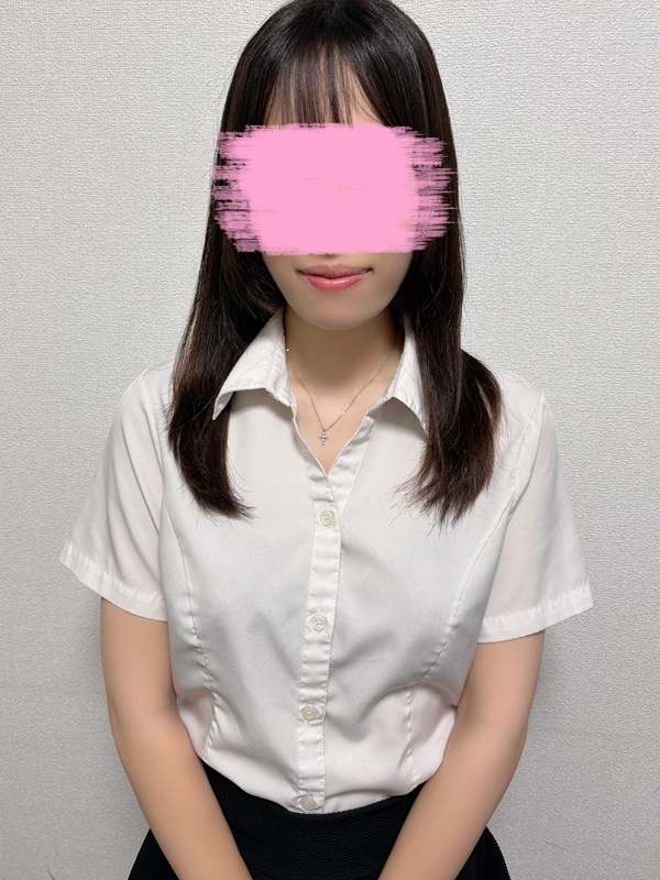 鳴海　ゆあ