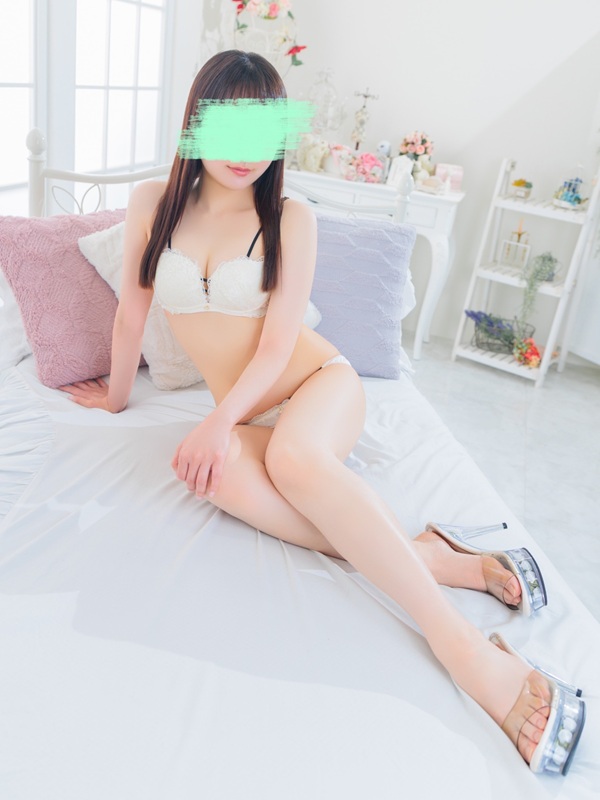 月ノ江　みお